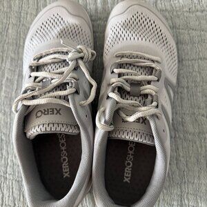 Women's Xero Prio Running Sneaker - Never worn 7.5